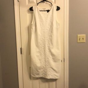 White body-con knee-length dress